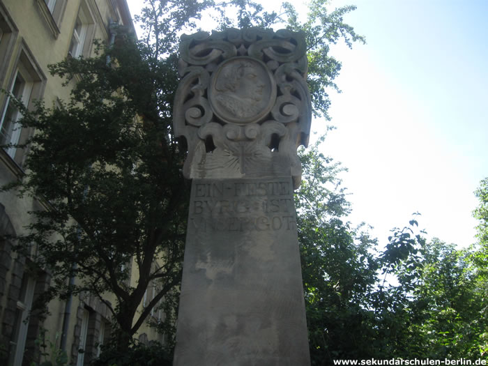 Stele mit Reliefbildnis Martin Luthers Stele mit Reliefbildnis Martin Luthers