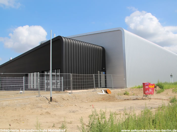 3-Feld Sporthalle der ISS Mahlsdorf 3-Feld Sporthalle der ISS Mahlsdorf