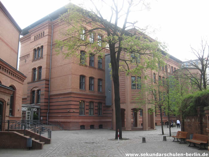 Sekundarschule Skalitzer Straße Schulhof Sekundarschule Skalitzer Straße Schulhof