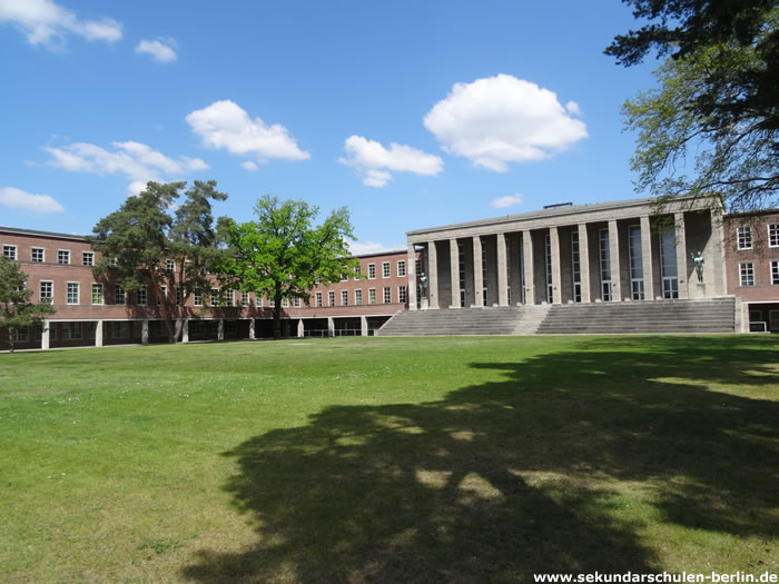 Pfeilerhalle am Jahnplatz